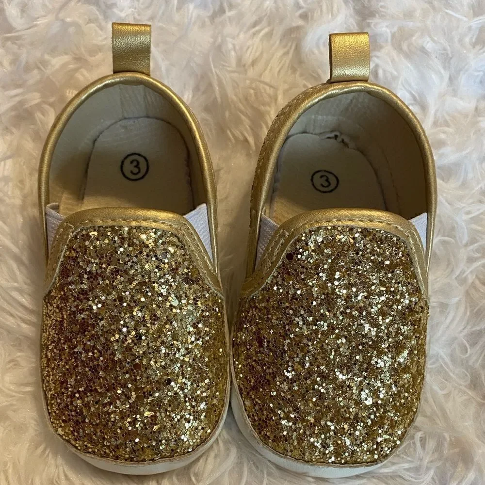 *No Brand* Gold Glitter Baby Slip On Shoes Size 3